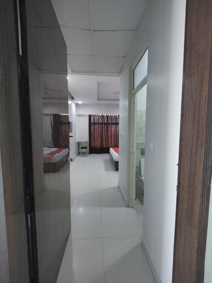 Hotel Kailash Mansarovar And Banquet Hall Bareli Zewnętrze zdjęcie